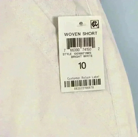 Karen Scott  long, white walking shorts with stretch waist and pockets size 10 - Picture 7 of 12